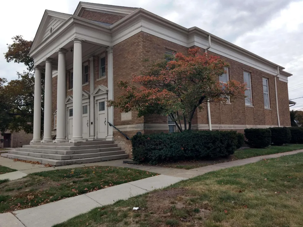 71 S washington Boulevard Oxford Village, MI 48371