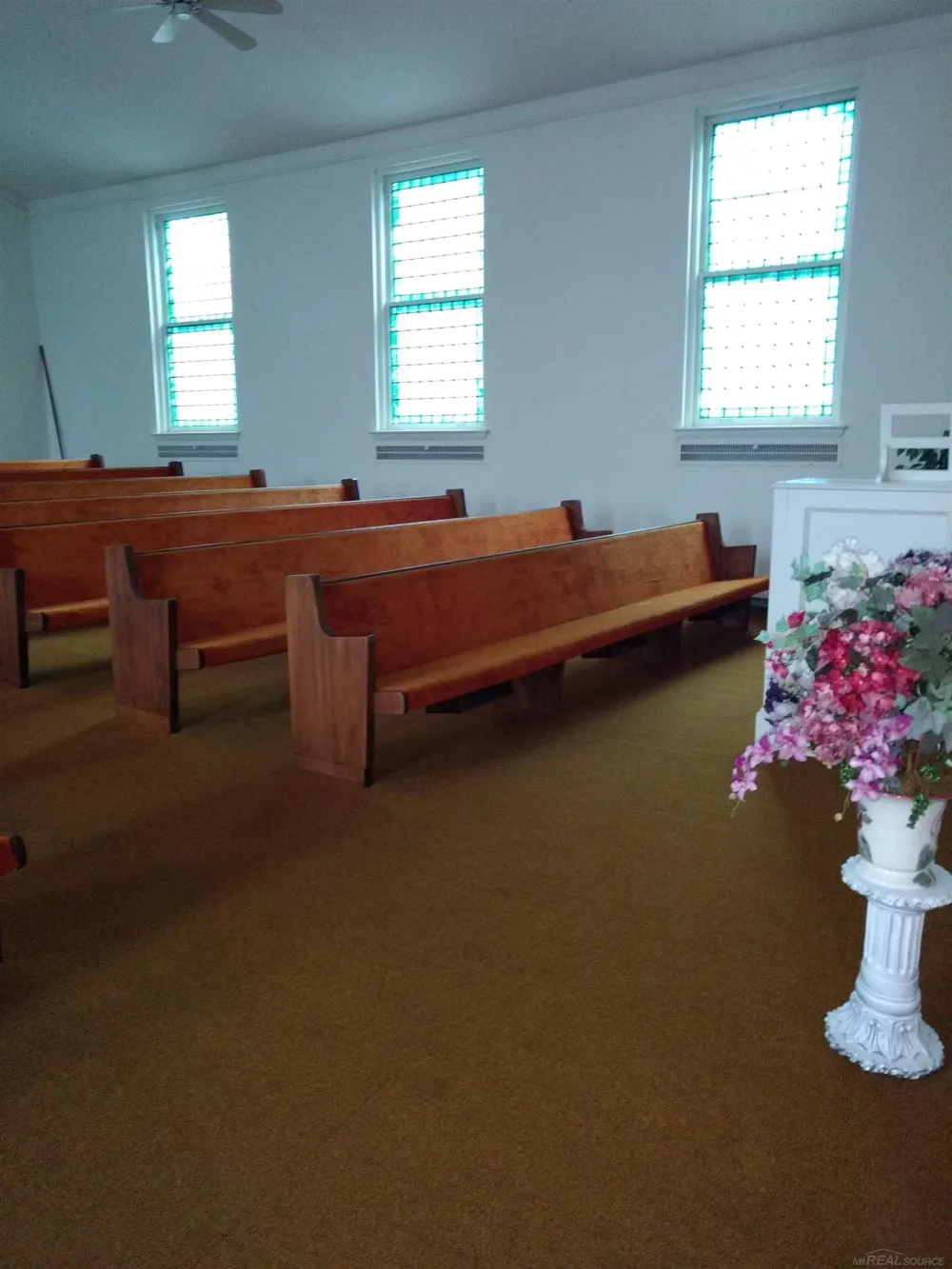 71 S washington Boulevard Oxford Village, MI 48371