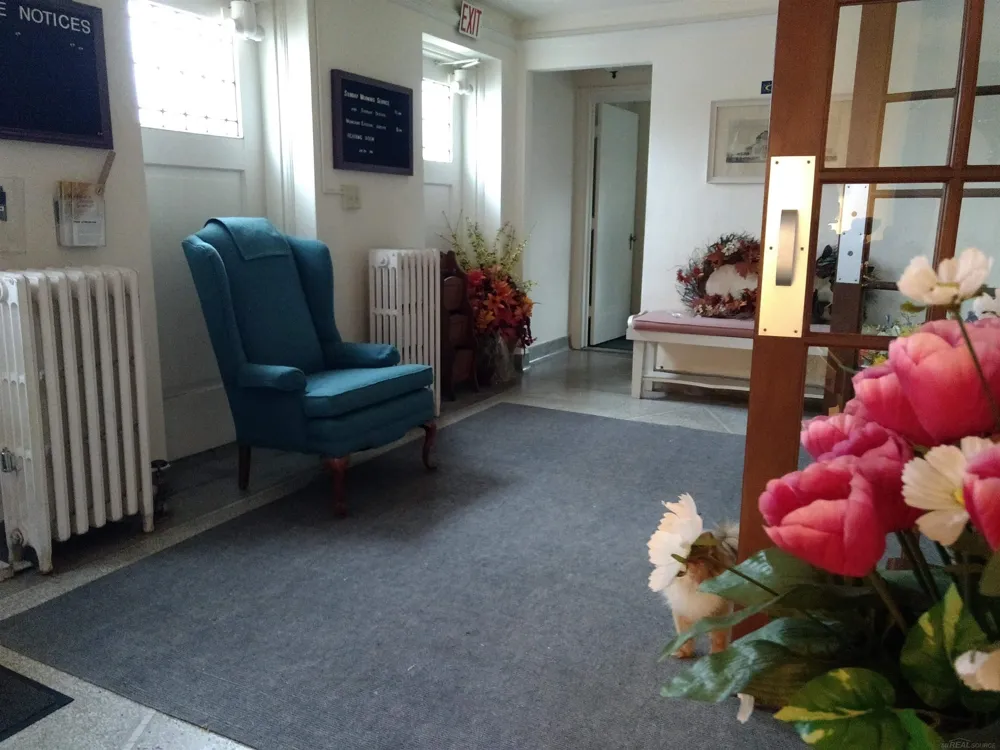 71 S washington Boulevard Oxford Village, MI 48371