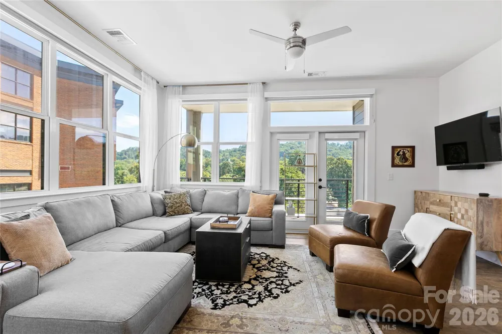 55 S Market Street #416 Asheville, NC 28801
