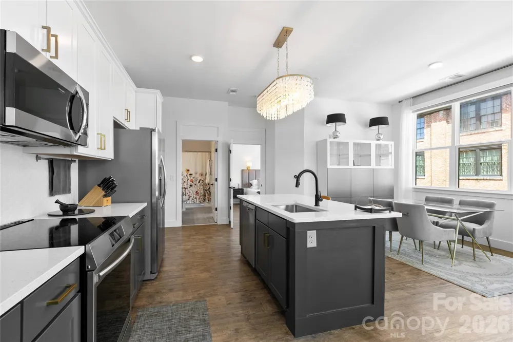 55 S Market Street #416 Asheville, NC 28801