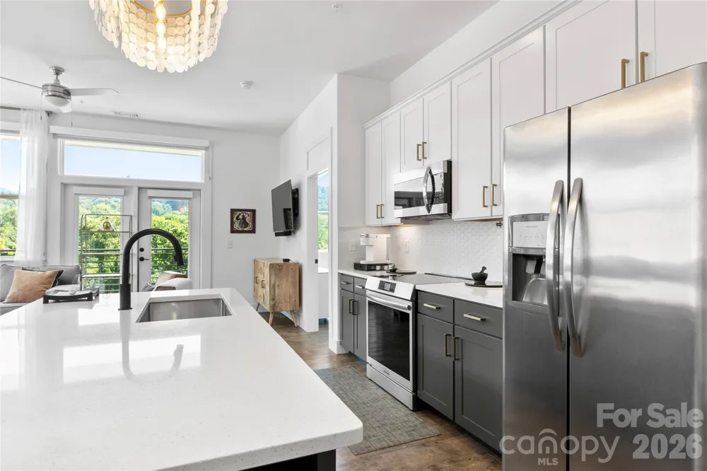 55 S Market Street #416 Asheville, NC 28801
