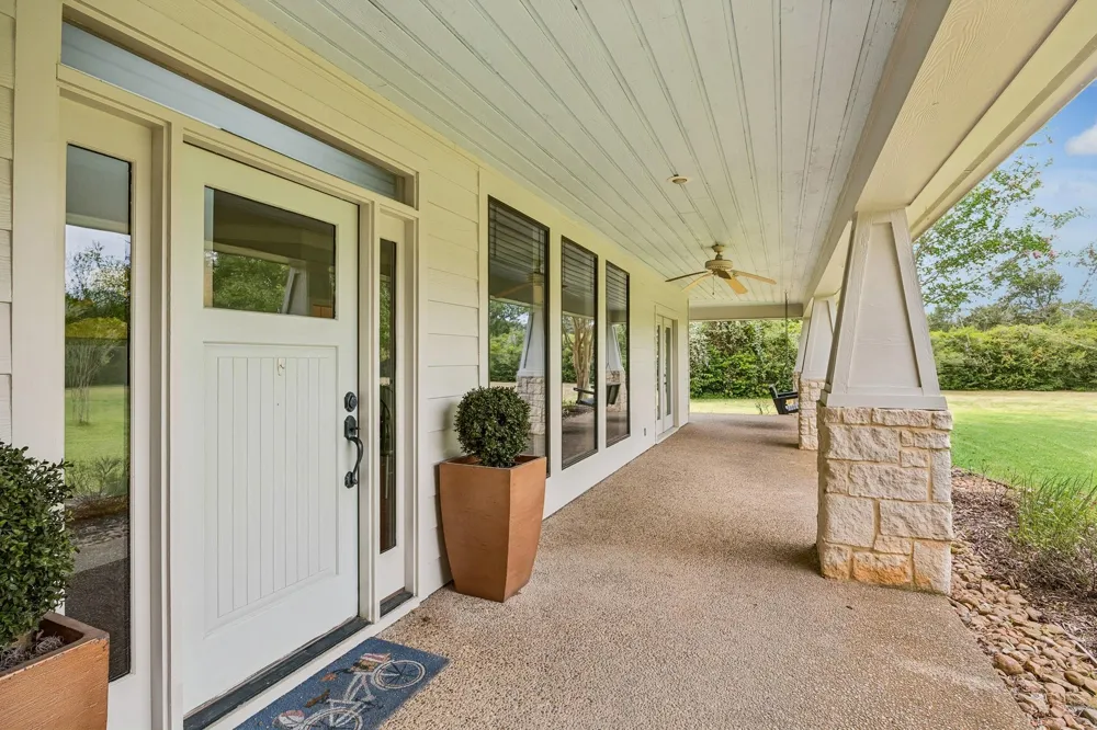 440 Piney Creek Road Road Bellville, TX 77418