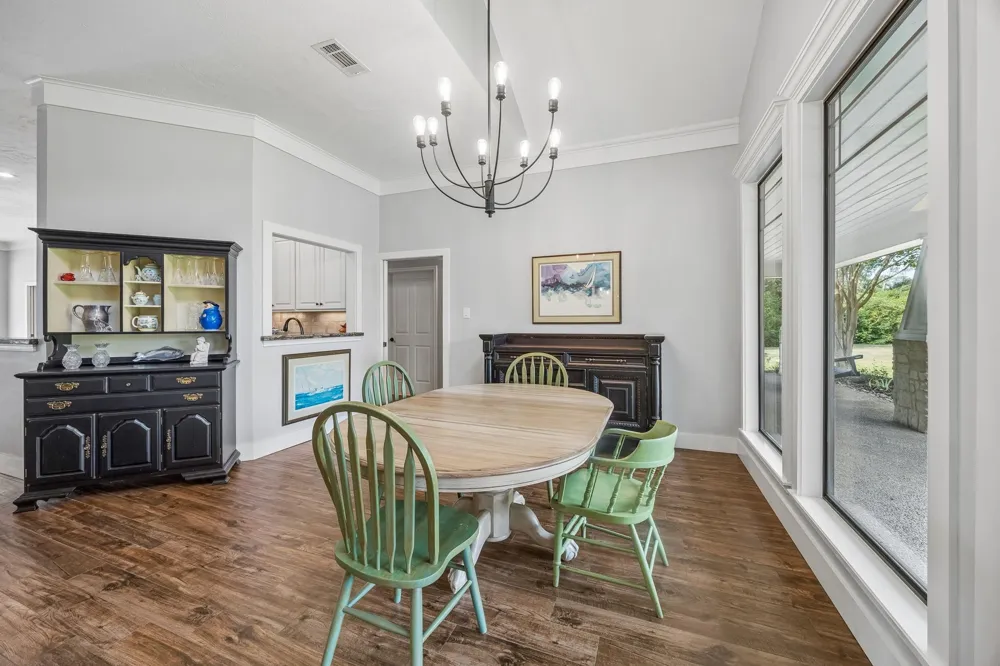 440 Piney Creek Road Road Bellville, TX 77418