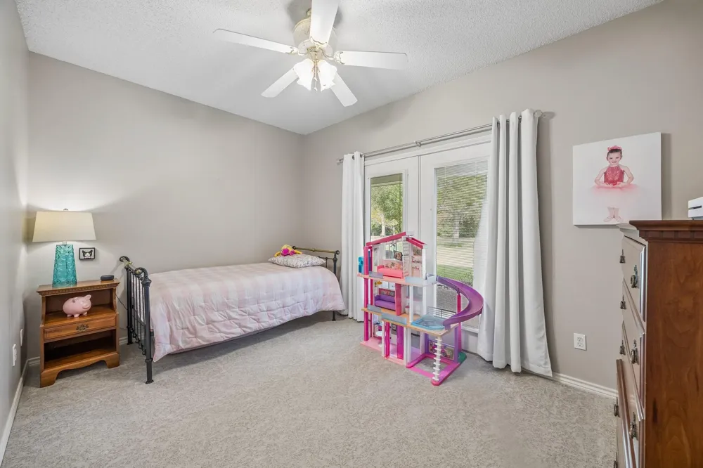 440 Piney Creek Road Road Bellville, TX 77418