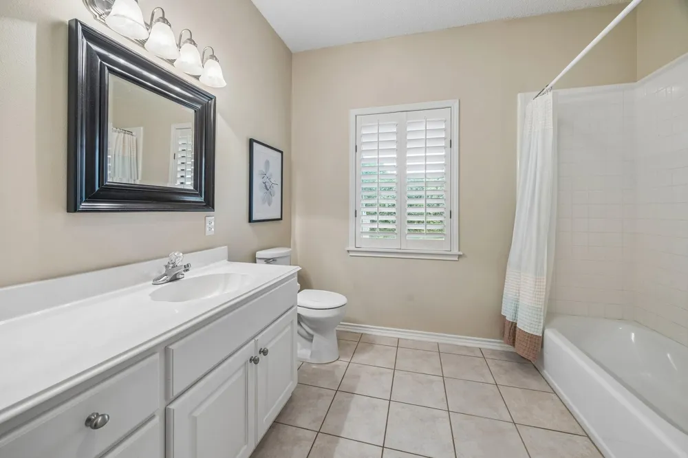 440 Piney Creek Road Road Bellville, TX 77418