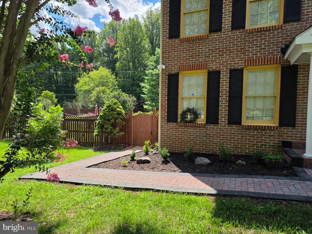 13811 HEATHERSTONE DRIVE Bowie, MD 20720