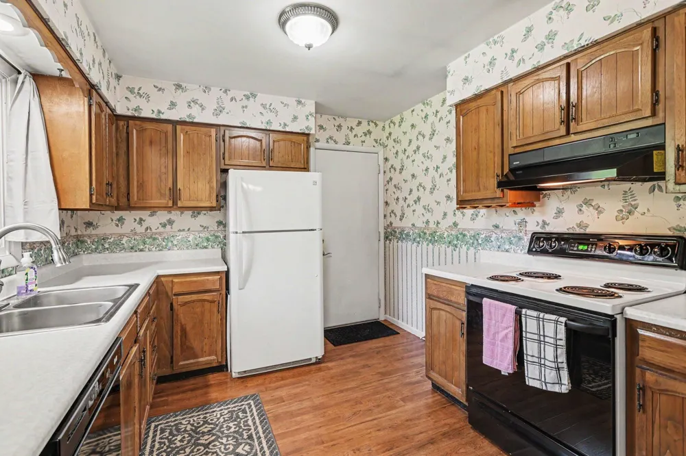 301 Sherman Drive Marshall, MI 49068