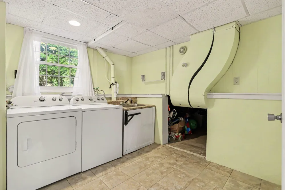 301 Sherman Drive Marshall, MI 49068