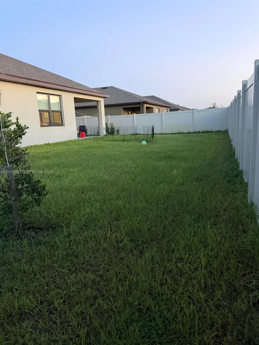 7164 Topaz Grant Valkaria, FL 32949