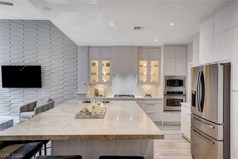 1913 Summer Pine Court #102 Las Vegas, NV 89134