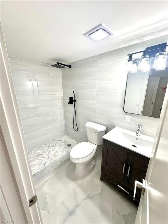 5341 Martin Street Naples, FL 34113