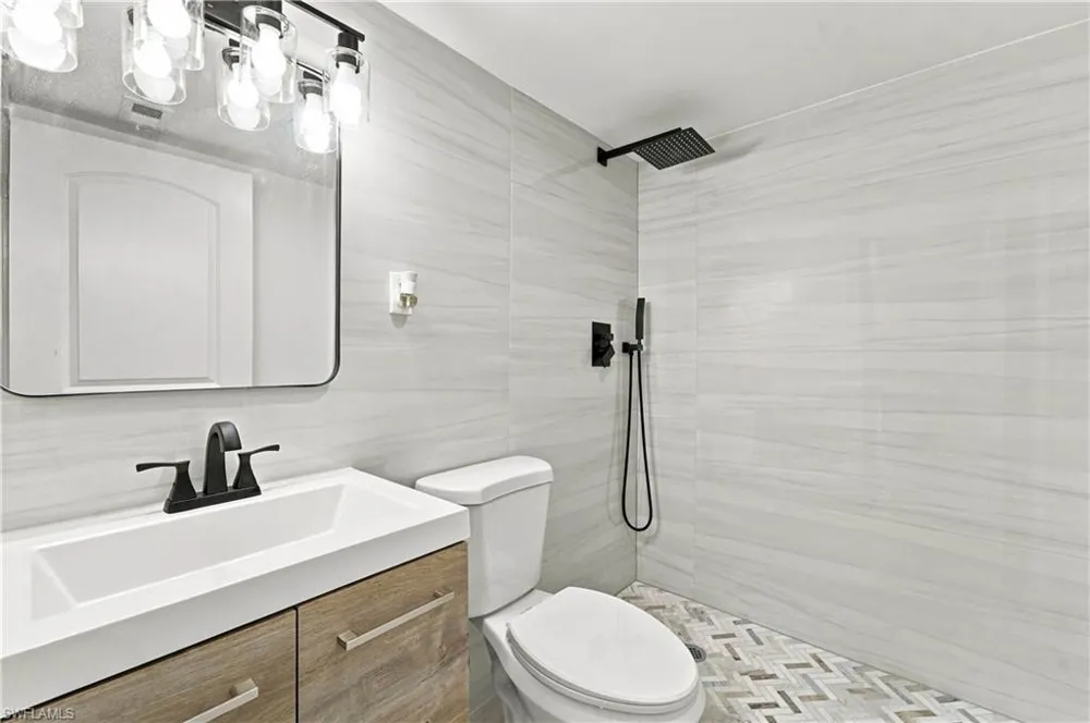 5341 Martin Street Naples, FL 34113
