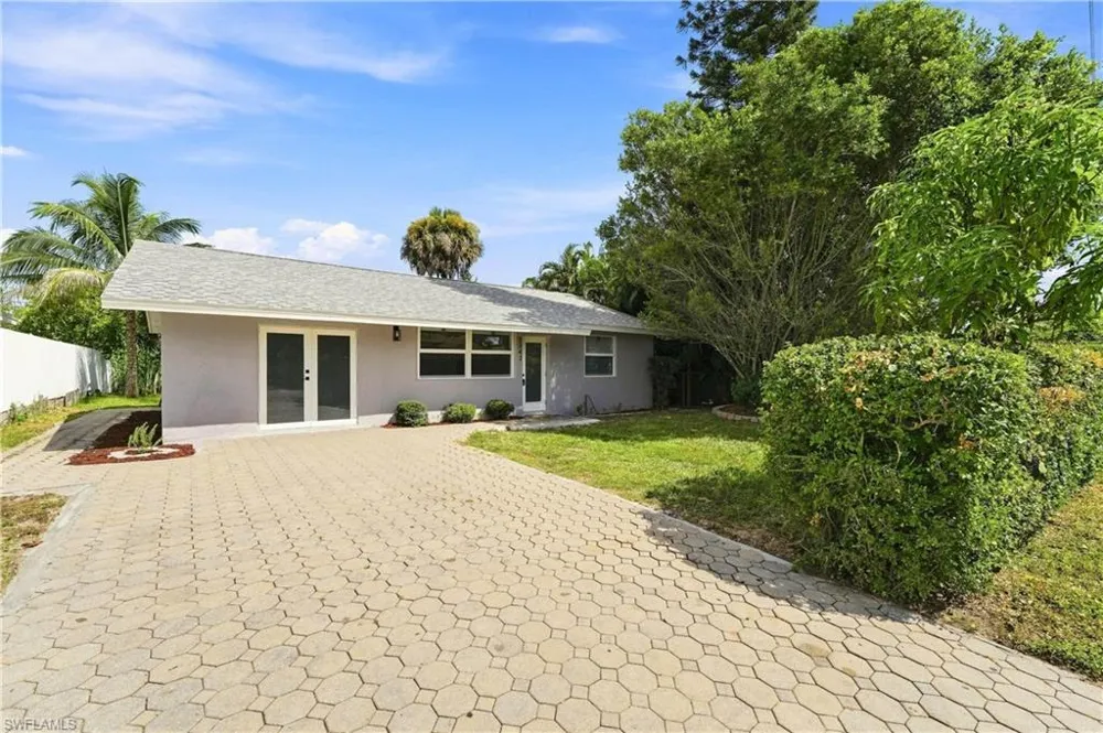 5341 Martin Street Naples, FL 34113