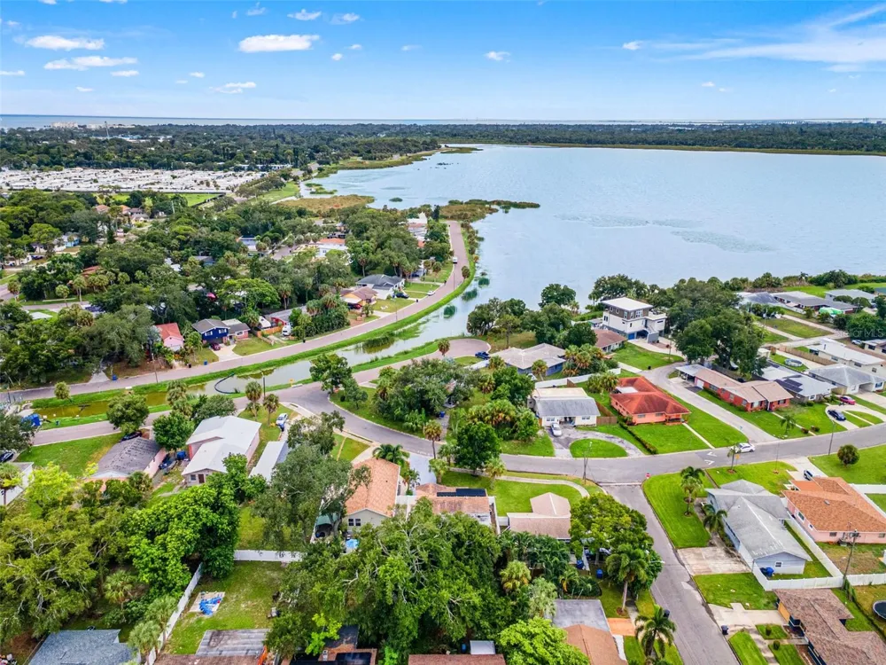 977 27TH AVENUE S St Petersburg, FL 33705