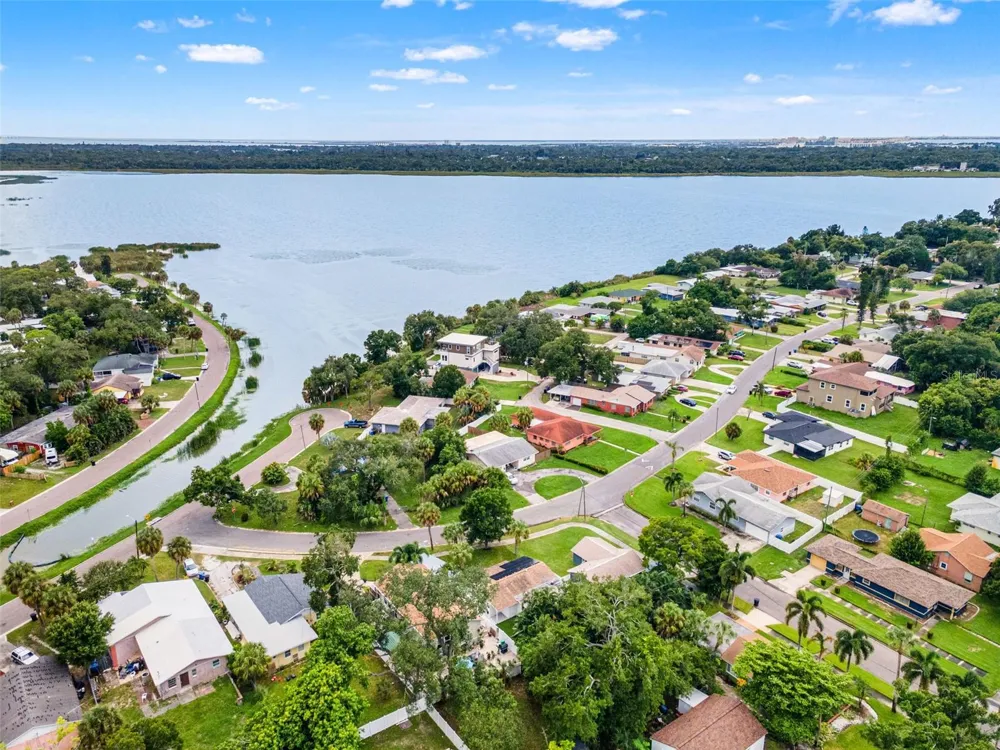977 27TH AVENUE S St Petersburg, FL 33705