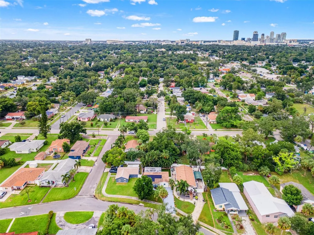 977 27TH AVENUE S St Petersburg, FL 33705