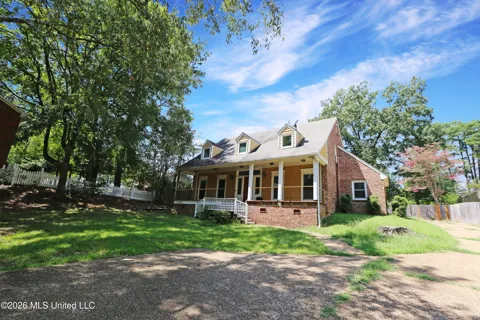 213 Longwood Drive