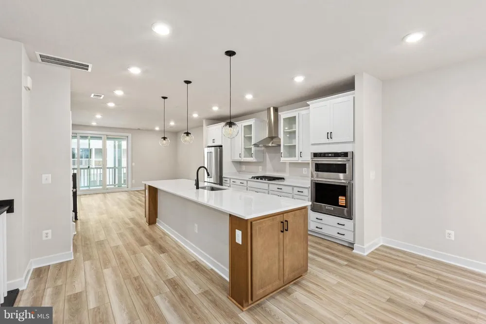 20804 CLOONGEE TERRACE Dulles, VA 20166