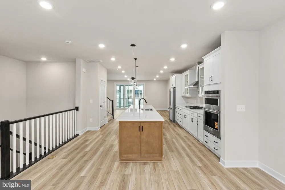 20804 CLOONGEE TERRACE Dulles, VA 20166