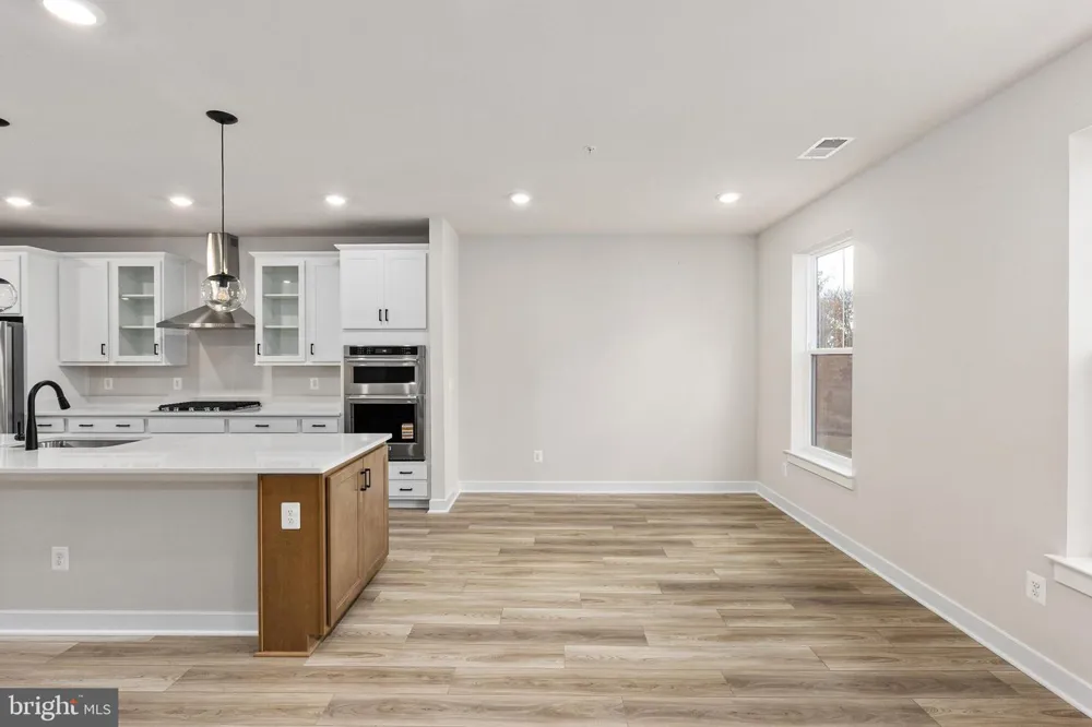 20804 CLOONGEE TERRACE Dulles, VA 20166