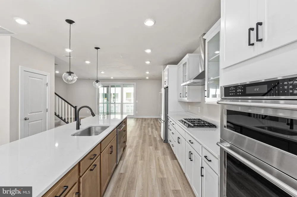 20804 CLOONGEE TERRACE Dulles, VA 20166