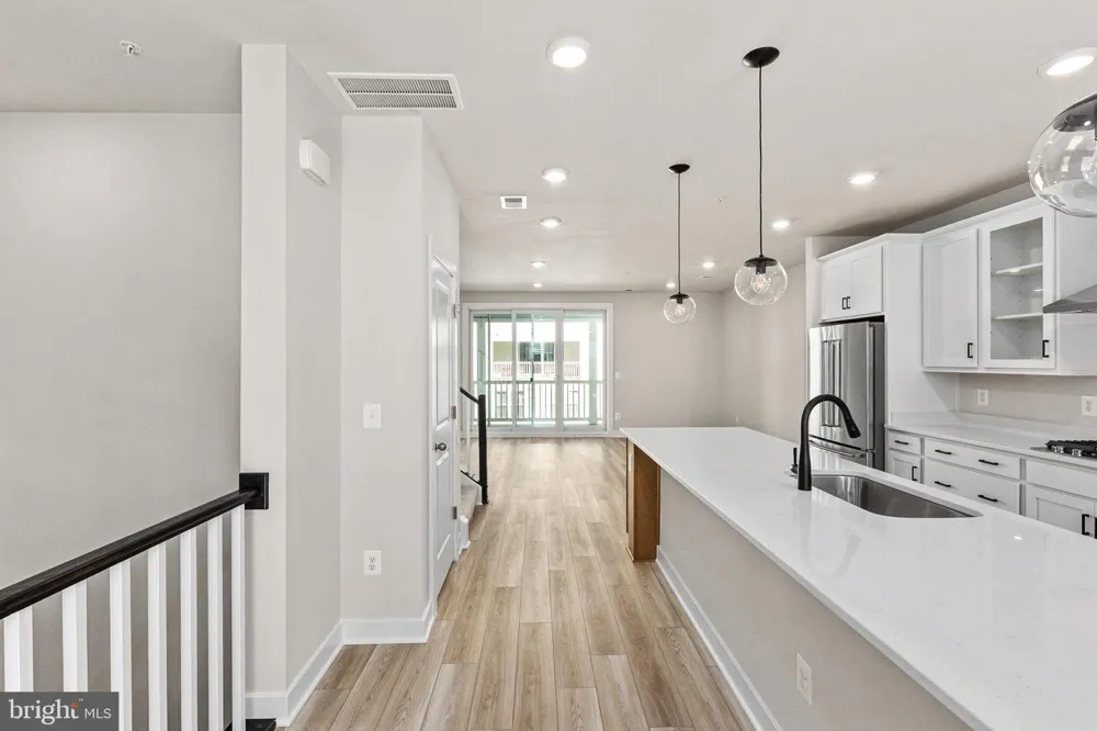 20804 CLOONGEE TERRACE Dulles, VA 20166