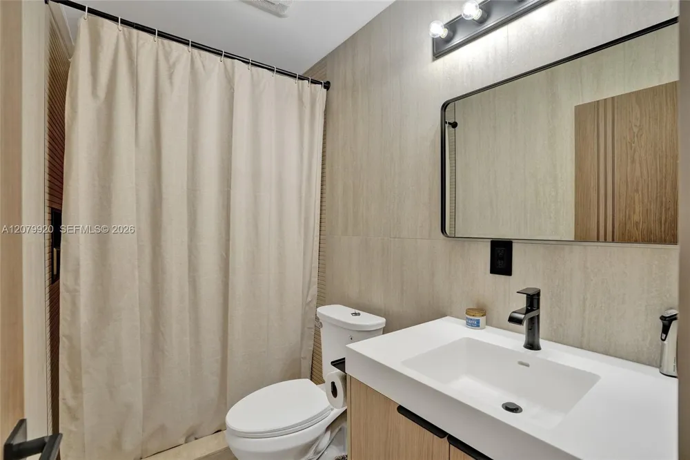 191 Alhambra Way Weston, FL 33326