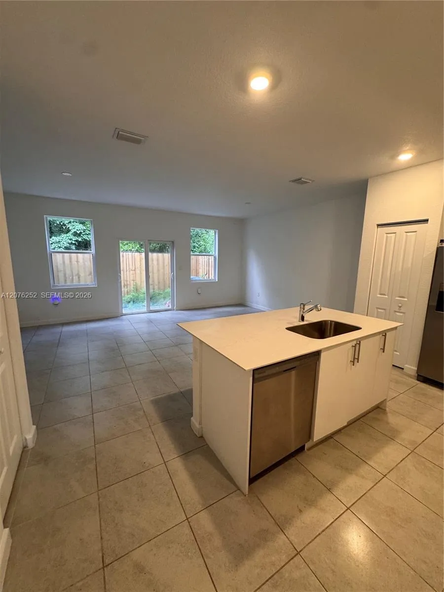 194 SE 10th Ct Florida City, FL 33034