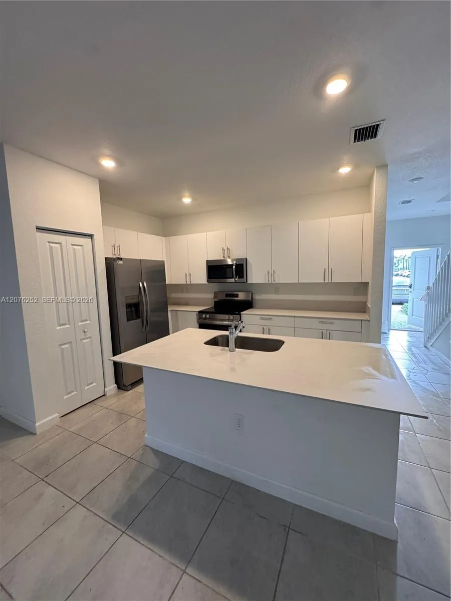 194 SE 10th Ct Florida City, FL 33034