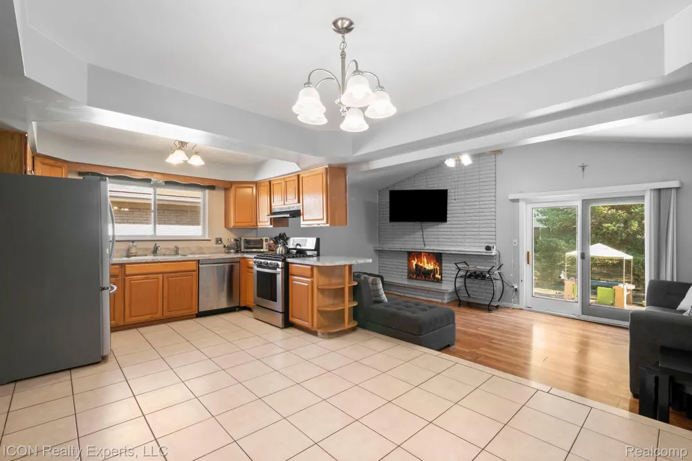 3053 Belcher Drive Sterling Heights City, MI 48310