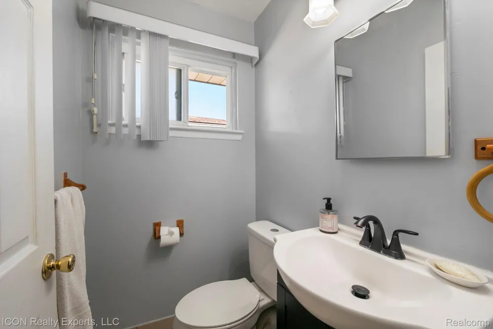3053 Belcher Drive Sterling Heights City, MI 48310
