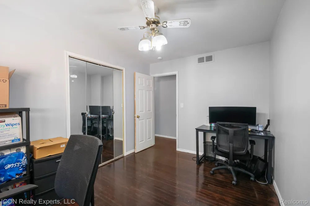 3053 Belcher Drive Sterling Heights City, MI 48310