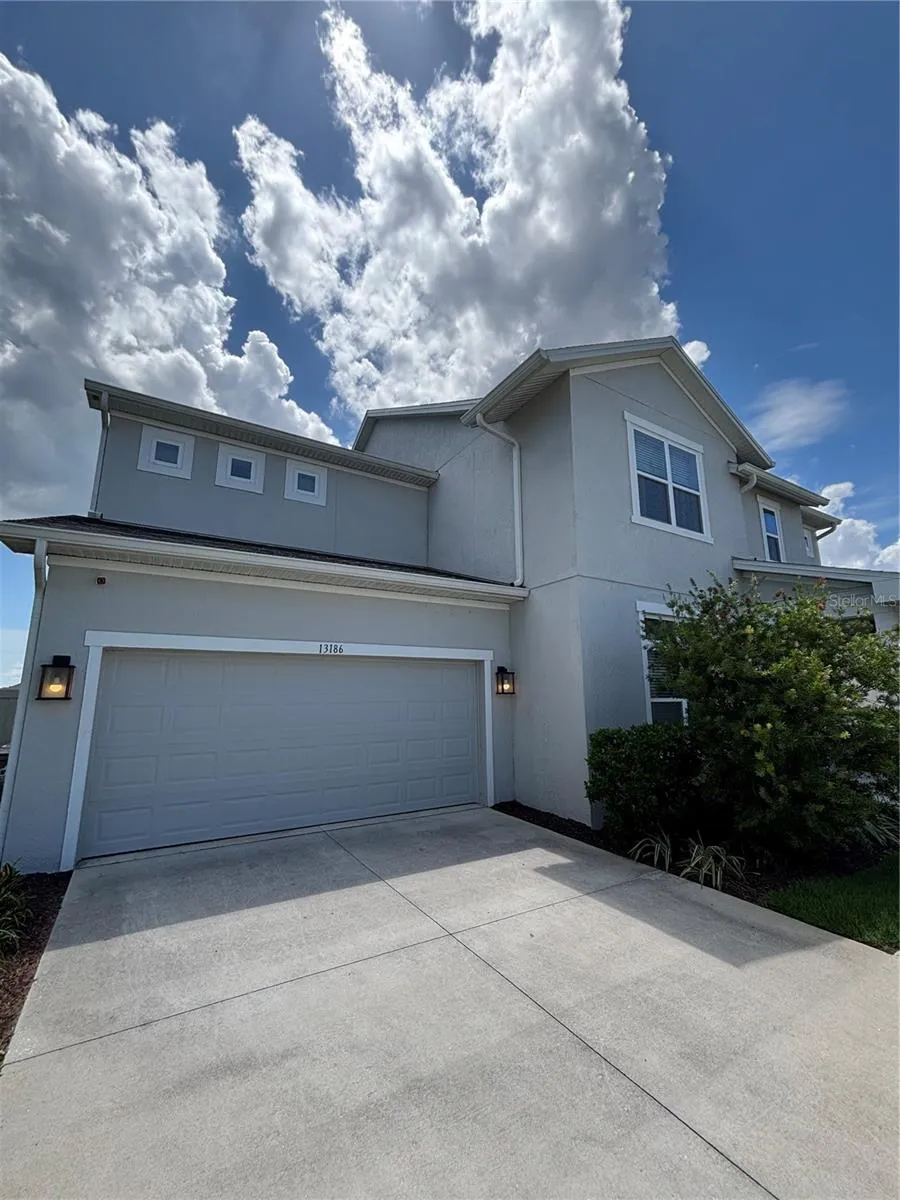 13186 MAGNOLIA VALLEY DRIVE Clermont, FL 34711