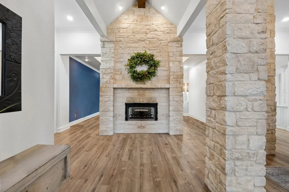 2430 Savanna Circle Midlothian, TX 76065
