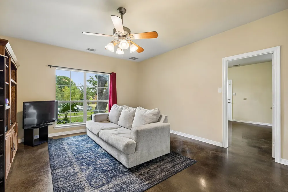 2430 Savanna Circle Midlothian, TX 76065
