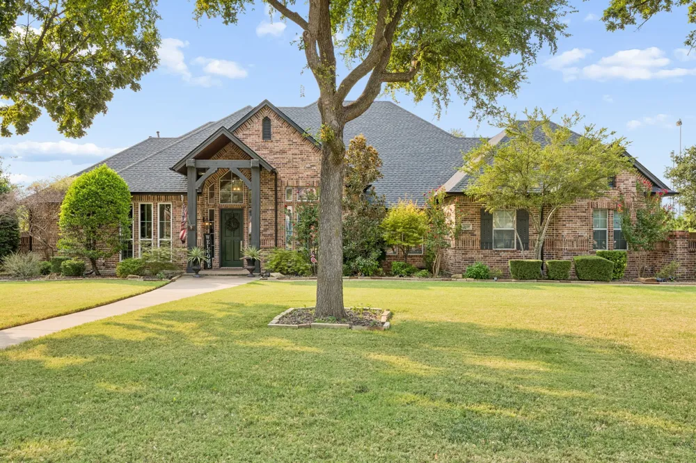 2430 Savanna Circle Midlothian, TX 76065