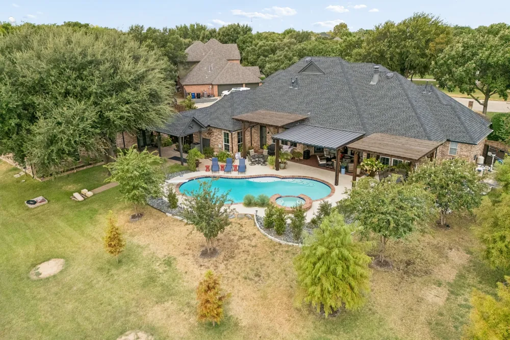 2430 Savanna Circle Midlothian, TX 76065