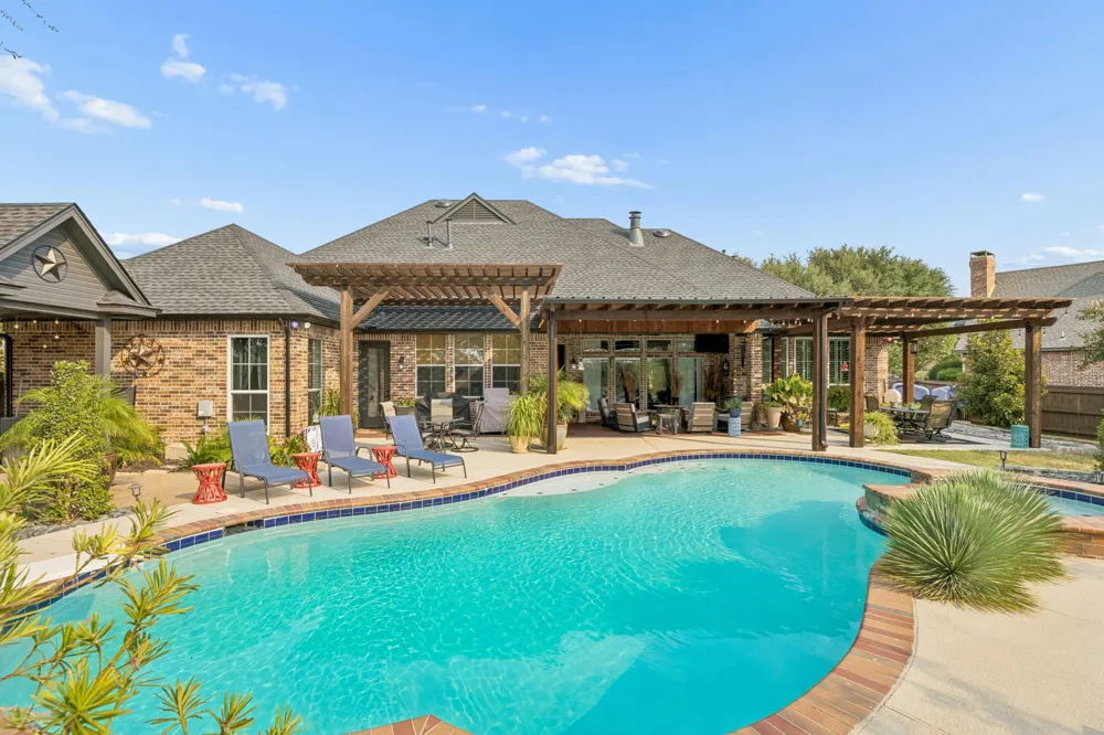 2430 Savanna Circle Midlothian, TX 76065