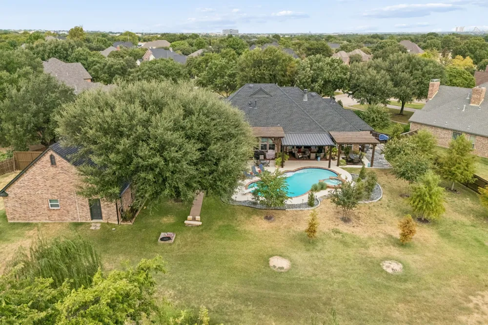 2430 Savanna Circle Midlothian, TX 76065