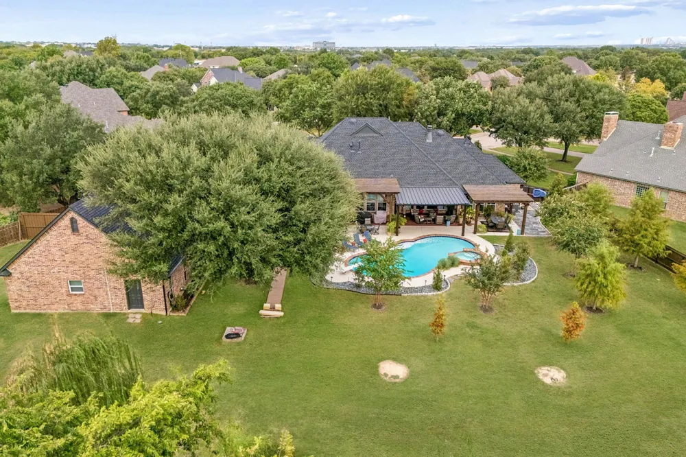2430 Savanna Circle Midlothian, TX 76065