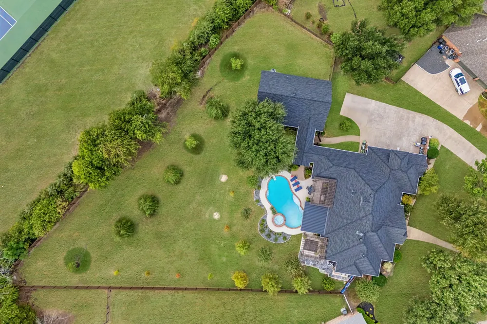 2430 Savanna Circle Midlothian, TX 76065
