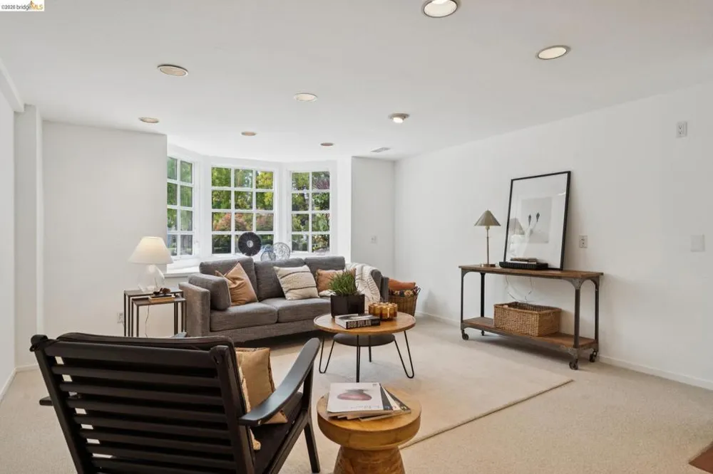 312 Saint James Drive Piedmont, CA 94611