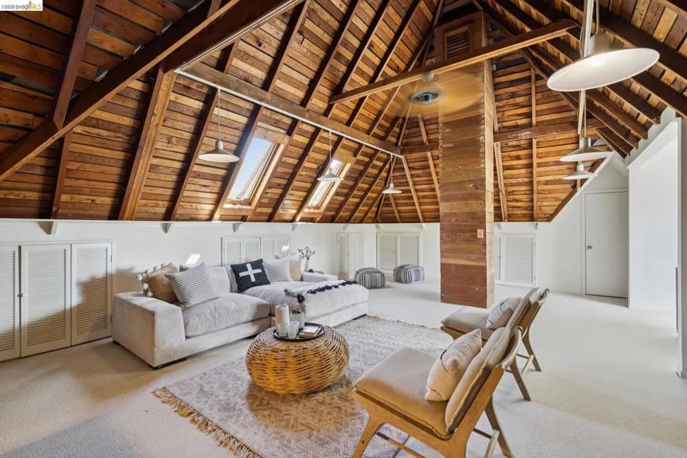 312 Saint James Drive Piedmont, CA 94611