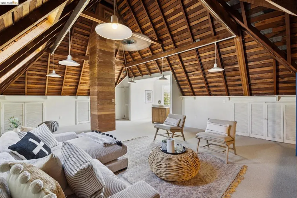 312 Saint James Drive Piedmont, CA 94611