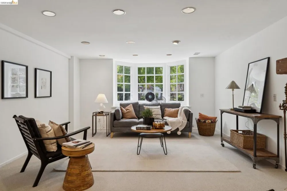 312 Saint James Drive Piedmont, CA 94611