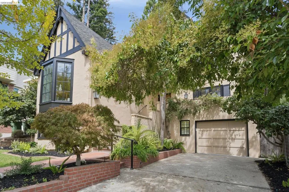 312 Saint James Drive Piedmont, CA 94611