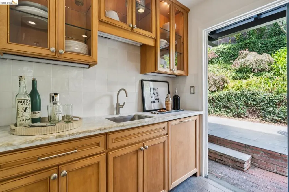 312 Saint James Drive Piedmont, CA 94611