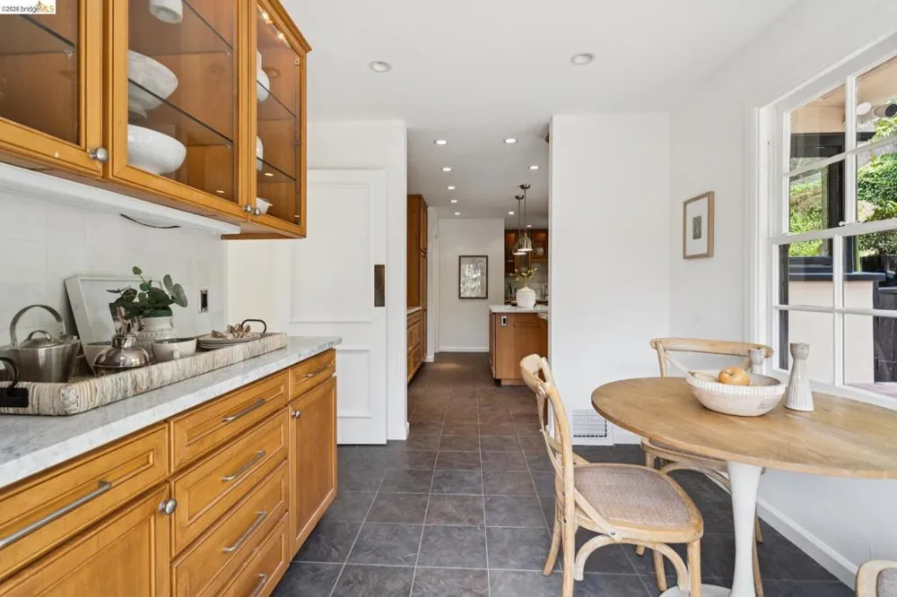 312 Saint James Drive Piedmont, CA 94611