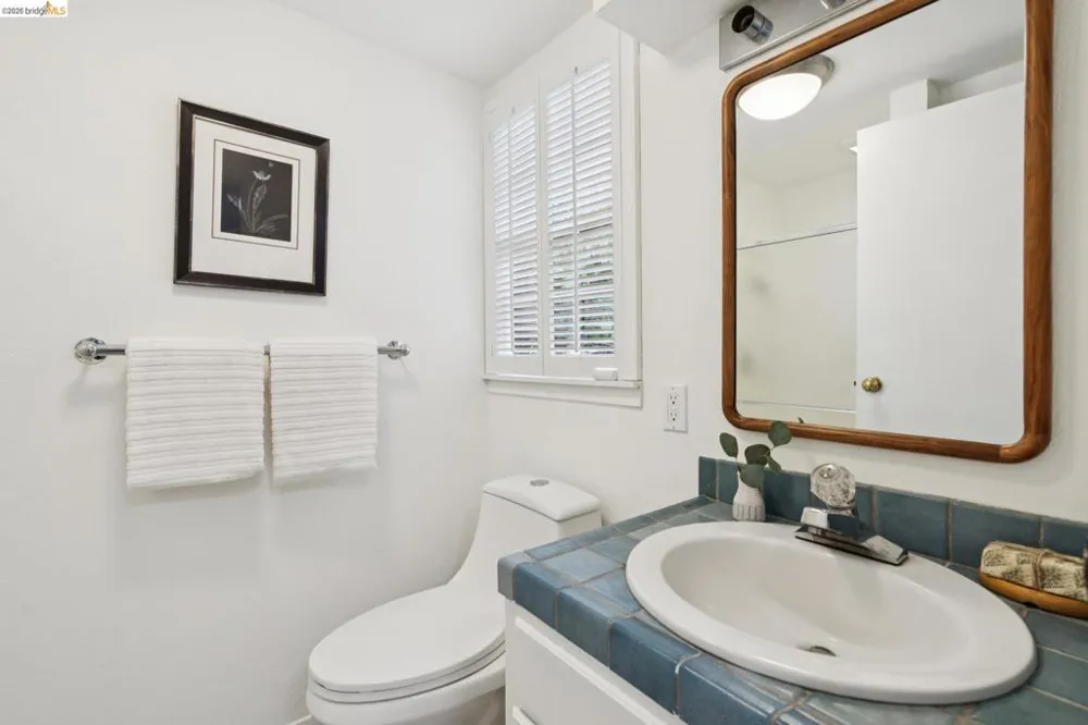 312 Saint James Drive Piedmont, CA 94611